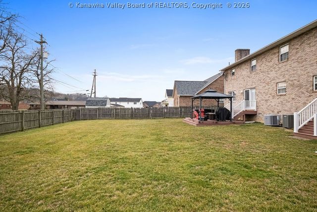 221 Frazier Way, Scott Depot, WV 25560