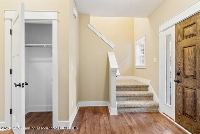 2320 Secretariat Lane, St. Johns, MI 48879