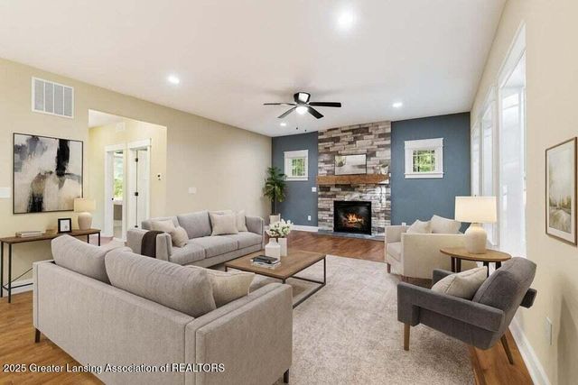 2320 Secretariat Lane, St. Johns, MI 48879