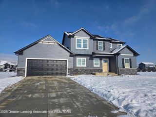 2320 Secretariat Lane, St. Johns, MI 48879