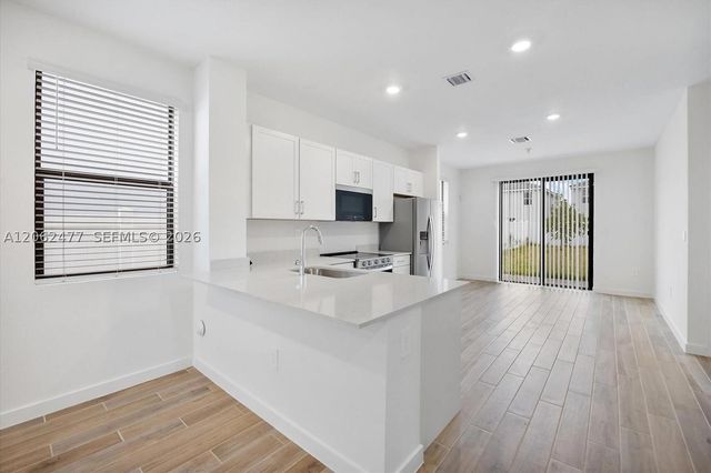 713 SE 15th Ave, Homestead, FL 33033