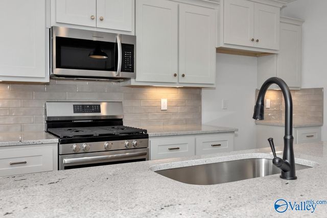 7108 Springwell Court SE, Gurley, AL 35748