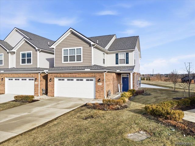 8767 Grove Street, Washington Township, MI 48094