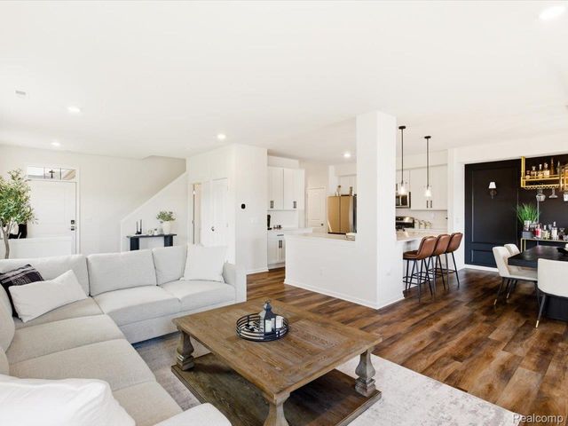 8767 Grove Street, Washington Township, MI 48094