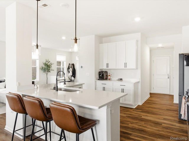 8767 Grove Street, Washington Township, MI 48094