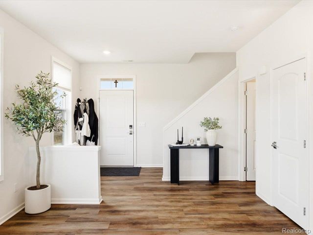 8767 Grove Street, Washington Township, MI 48094