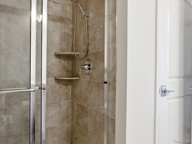 8767 Grove Street, Washington Township, MI 48094