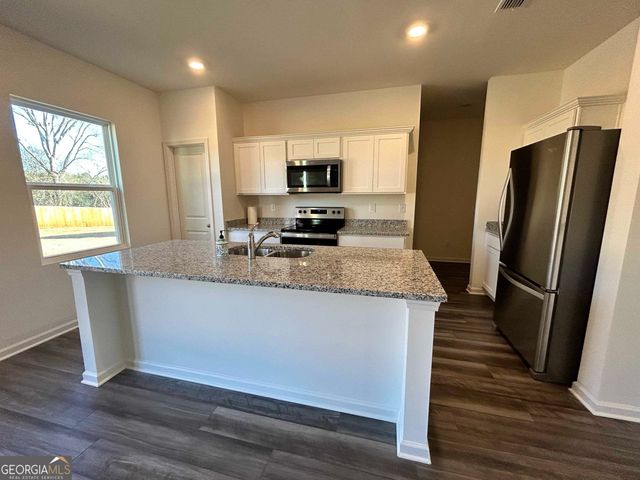 397 Bentwater Way, Hoschton, GA 30548