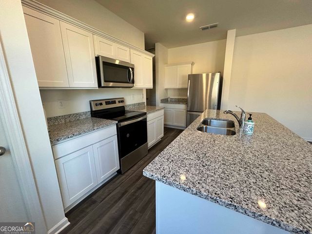 397 Bentwater Way, Hoschton, GA 30548