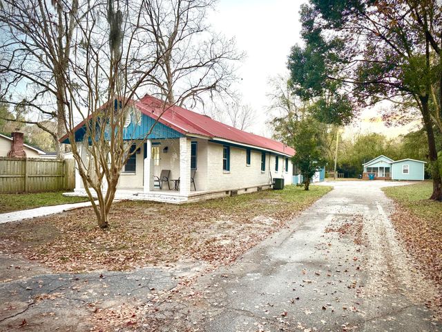 4319 Davison Road, Ravenel, SC 29470