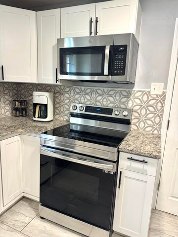 4319 Davison Road, Ravenel, SC 29470