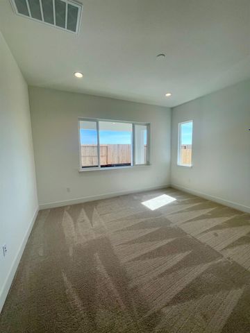 5040 Lone Star Way, Roseville, CA 95747