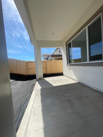 5040 Lone Star Way, Roseville, CA 95747