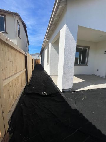 5040 Lone Star Way, Roseville, CA 95747