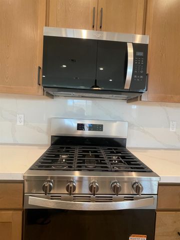 5040 Lone Star Way, Roseville, CA 95747