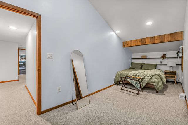 4 Old Gate Lane, Newtown, CT 06470