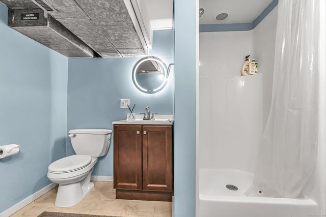 4 Old Gate Lane, Newtown, CT 06470