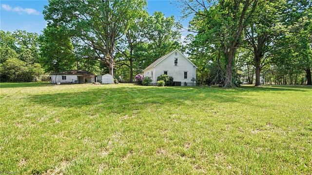 3666 Old 421 Road, Liberty, NC 27298