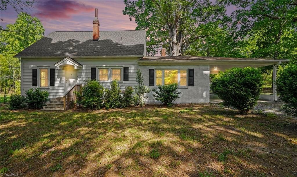 3666 Old 421 Road, Liberty, NC 27298