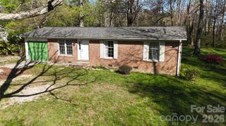 33 Springside Drive, Hendersonville, NC 28792