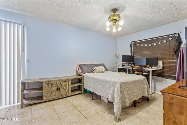 2842 E BECK Lane 4, Phoenix, AZ 85032