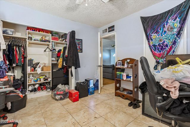 2842 E BECK Lane 4, Phoenix, AZ 85032
