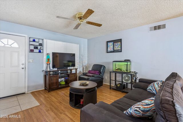 2842 E BECK Lane 4, Phoenix, AZ 85032