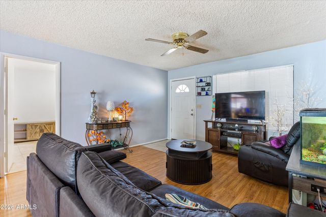 2842 E BECK Lane 4, Phoenix, AZ 85032