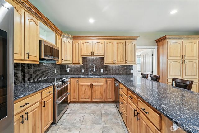 6795 Rd D.8 NE, Moses Lake, WA 98837