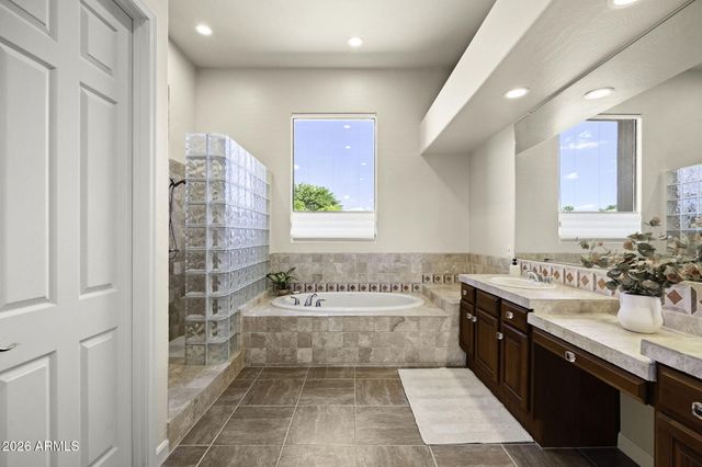 9812 E ROADRUNNER Drive, Scottsdale, AZ 85262