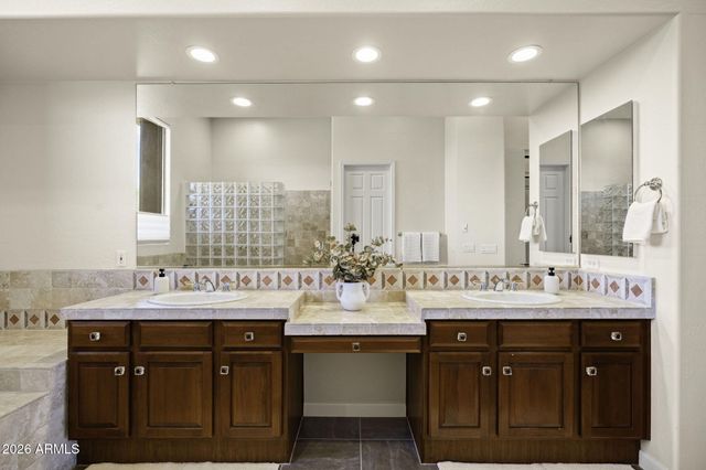9812 E ROADRUNNER Drive, Scottsdale, AZ 85262