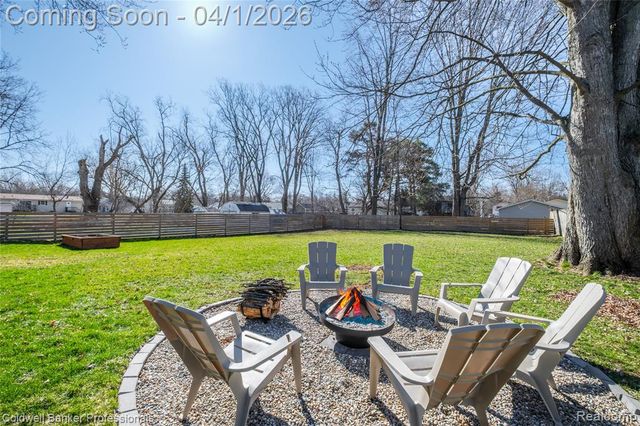 2407 Pollard Road, Lansing, MI 48911