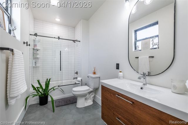 2407 Pollard Road, Lansing, MI 48911