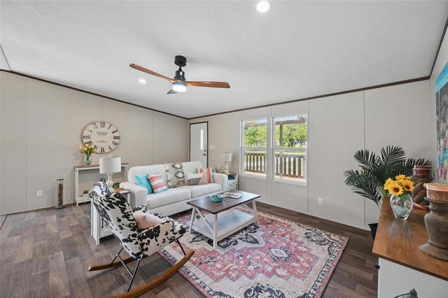 131 Kelly Court, Azle, TX 76020