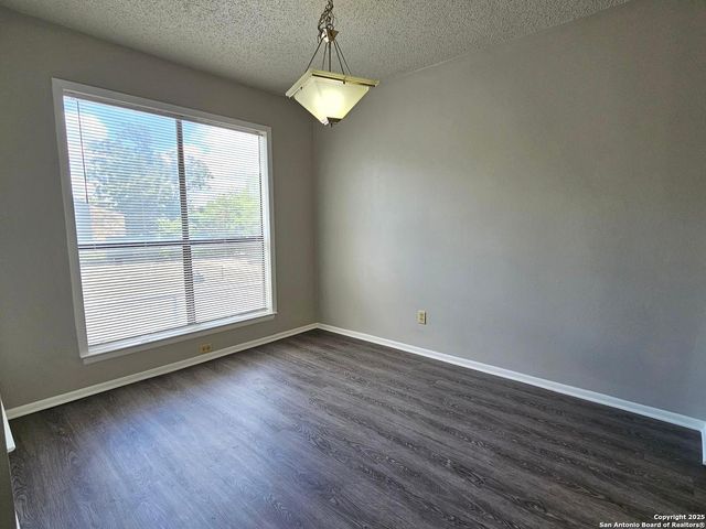 3843 Barrington Dr # 262, San Antonio, TX 78217