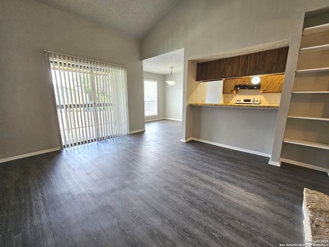 3843 Barrington Dr # 262, San Antonio, TX 78217