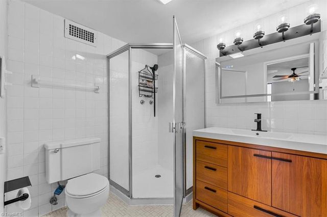 1101 N Elm Street 1404, Greensboro, NC 27401