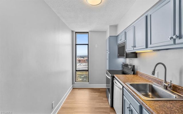 1101 N Elm Street 1404, Greensboro, NC 27401