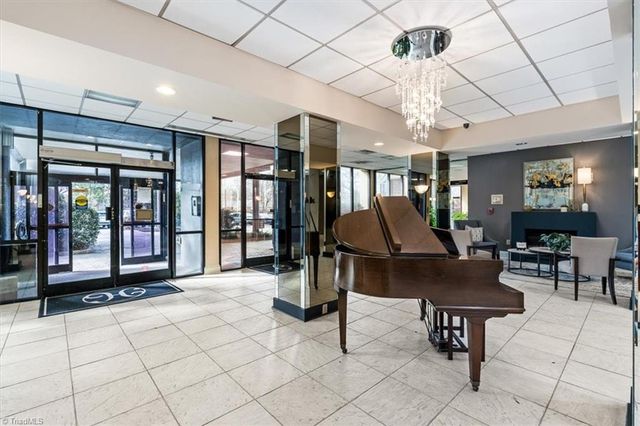 1101 N Elm Street 1404, Greensboro, NC 27401