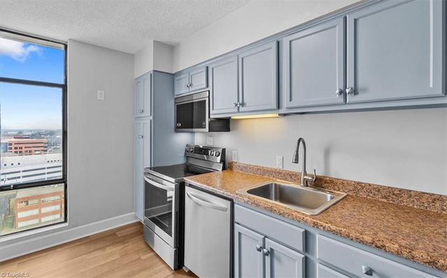 1101 N Elm Street 1404, Greensboro, NC 27401