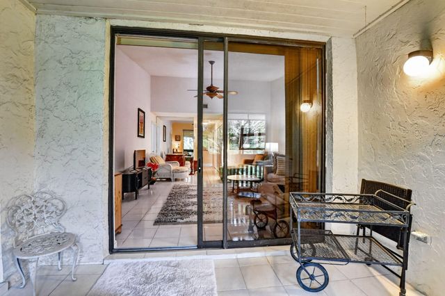 9364 Sable Ridge Circle D, Boca Raton, FL 33428