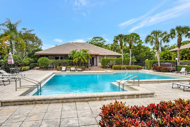 9364 Sable Ridge Circle D, Boca Raton, FL 33428