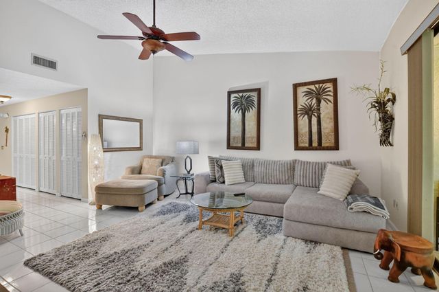9364 Sable Ridge Circle D, Boca Raton, FL 33428