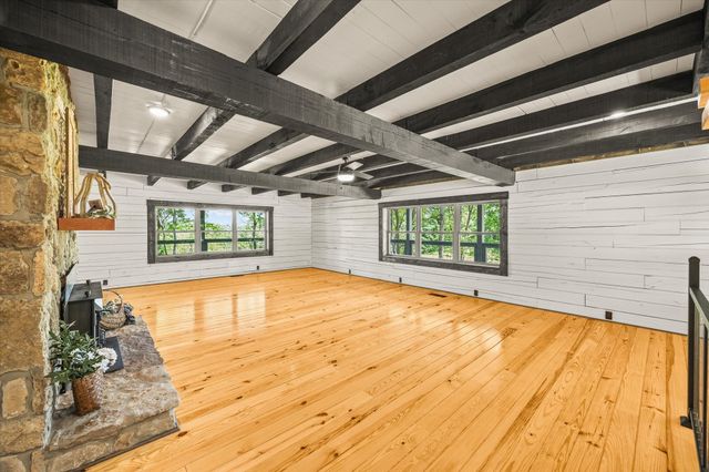 4221 New Hope Rd, Celina, TN 38551