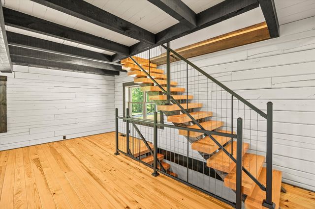 4221 New Hope Rd, Celina, TN 38551