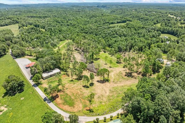4221 New Hope Rd, Celina, TN 38551