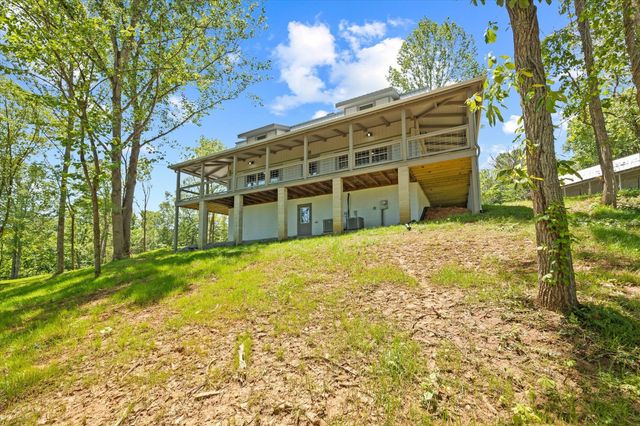 4221 New Hope Rd, Celina, TN 38551