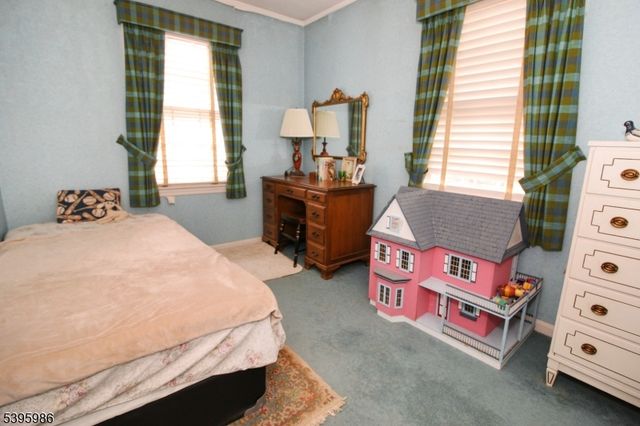 84 Howard Park Dr, Tenafly Boro, NJ 07670