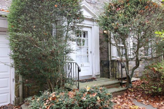 84 Howard Park Dr, Tenafly Boro, NJ 07670