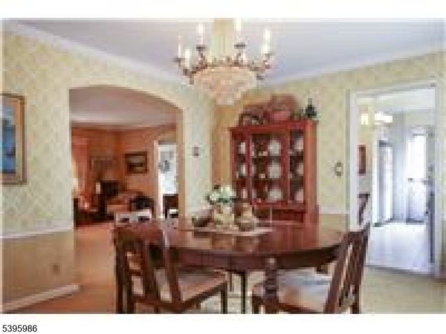 84 Howard Park Dr, Tenafly Boro, NJ 07670